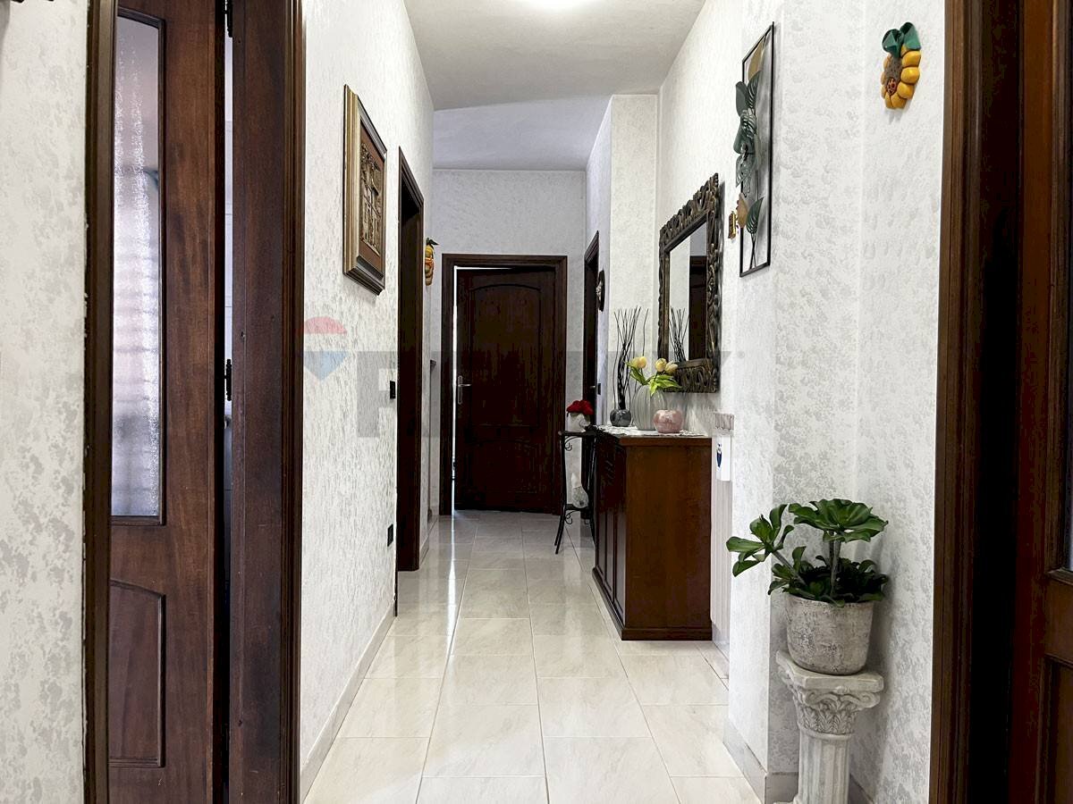 corridoio - Semi-detached house viale piave
74, Ardea - photo 3