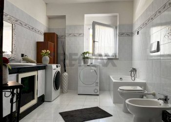 Bagno - Casa semi indipendente viale piave
 
74, Ardea - foto 9