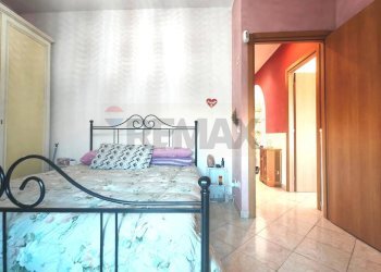 Camera / camera da letto - Trilocale via enea
 
4a, Ardea - foto 32