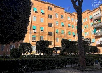 Edificio all\'aperto - Trilocale Roma - foto 1