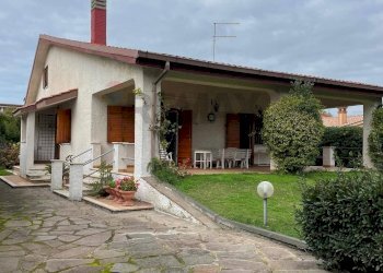 Casa all\'aperto - Villa VIA TRONTO
 
33, Ardea - foto 2