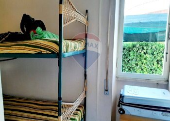 Camera / camera da letto - Apartment via elena
4, Ardea - photo 9