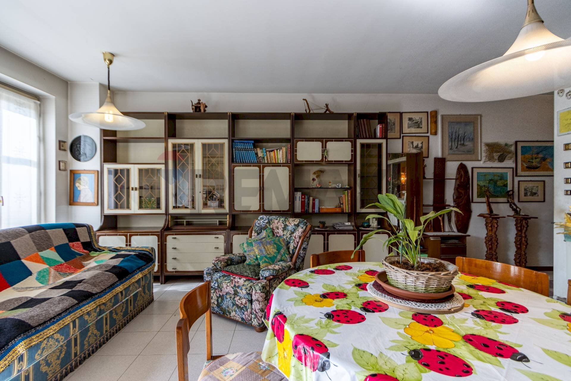 Sala da pranzo - Villa a Schiera via perlasca/ ex via don monza
18, Bosisio Parini - foto 2