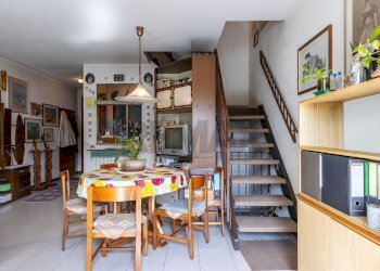 Sala da pranzo - Villa a Schiera via perlasca/  via don monza
 
18, Bosisio Parini - foto 19