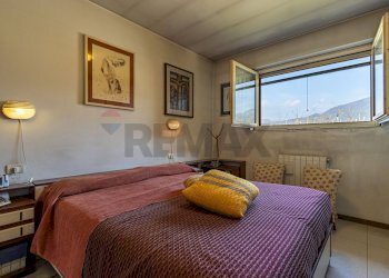 Camera / camera da letto - Villa a Schiera via perlasca/  via don monza
 
18, Bosisio Parini - foto 20