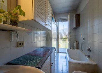 Bagno - Villa a Schiera via perlasca/  via don monza
 
18, Bosisio Parini - foto 26