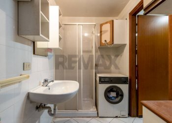 Bagno - Villa a Schiera via perlasca/  via don monza
 
18, Bosisio Parini - foto 32