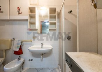Bagno - Villa a Schiera via perlasca/  via don monza
 
18, Bosisio Parini - foto 33