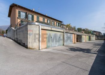 Edificio all\'aperto - Villa a Schiera via perlasca/  via don monza
 
18, Bosisio Parini - foto 34