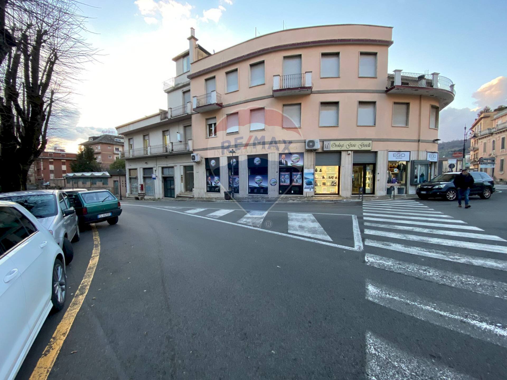 Edificio all\'aperto - Locale Commerciale fonte anticolana
 
8, Fiuggi - foto 3