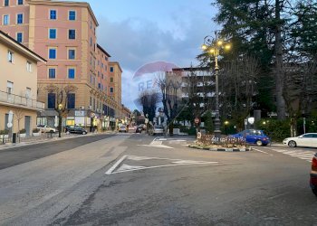 Edificio all\'aperto - Locale Commerciale fonte anticolana
 
8, Fiuggi - foto 6