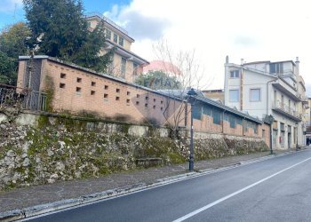 Edificio all\'aperto - Locale Commerciale fonte anticolana
 
8, Fiuggi - foto 5