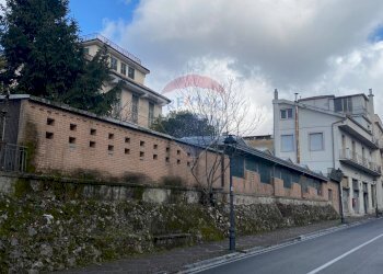 Edificio all\'aperto - Locale Commerciale fonte anticolana
 
8, Fiuggi - foto 10