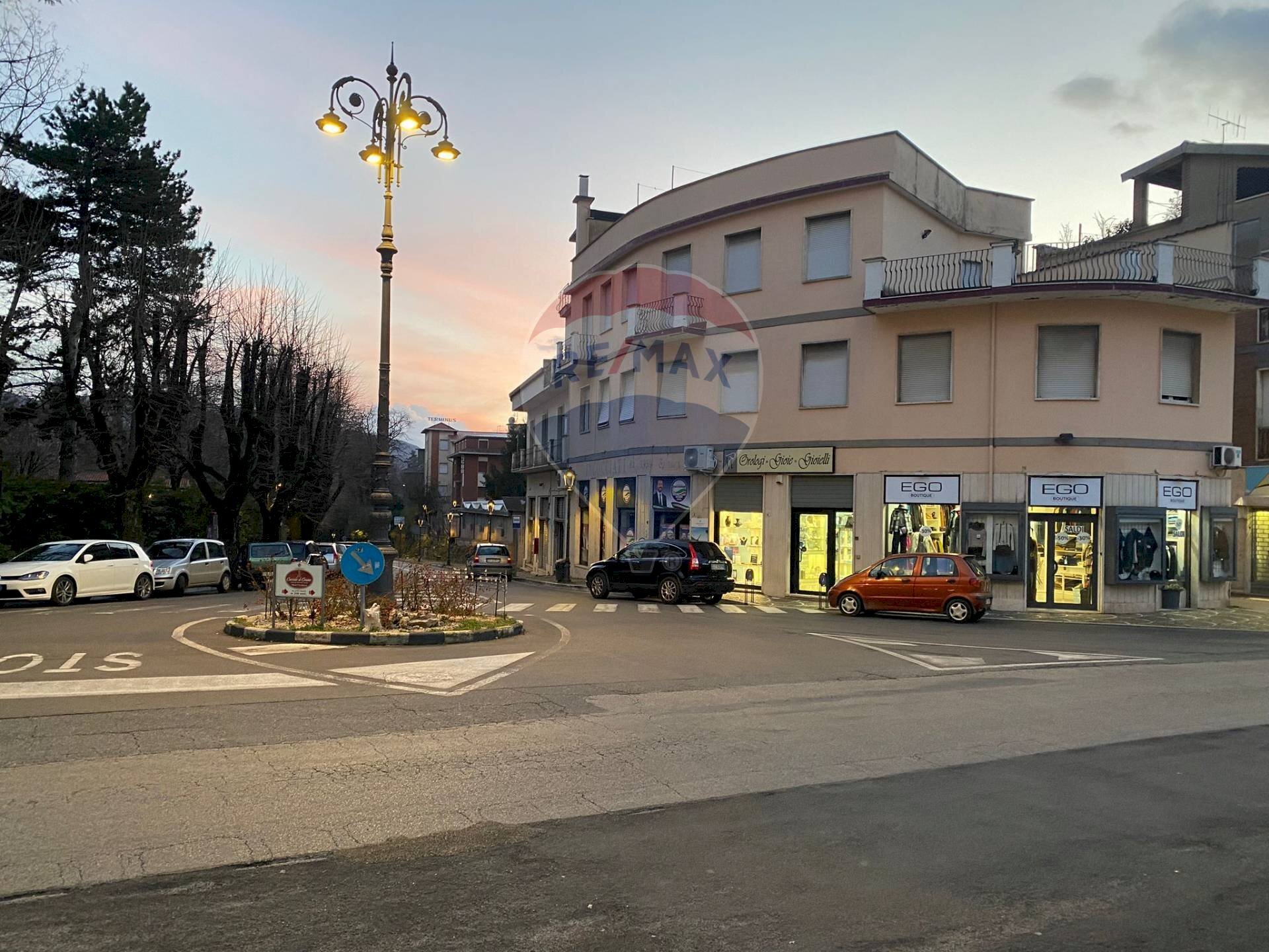 Edificio all\'aperto - Locale Commerciale fonte anticolana
 
8, Fiuggi - foto 2