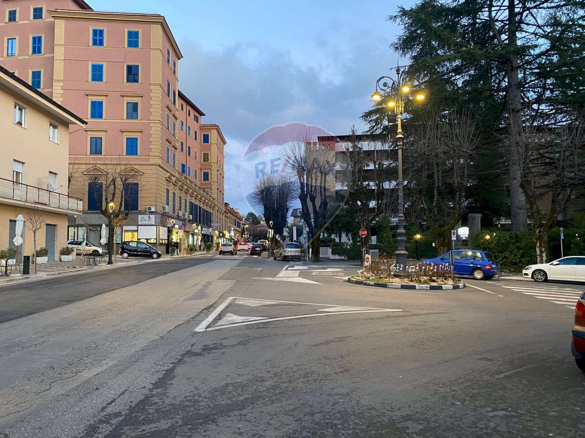 Edificio all\'aperto - Locale Commerciale fonte anticolana
 
8, Fiuggi - foto 3