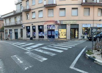 Edificio all\'aperto - Locale Commerciale fonte anticolana
 
8, Fiuggi - foto 2