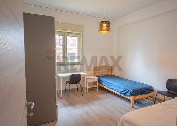 Camera / camera da letto - Appartamento Via Fratelli lo schiavo
 
63, Santa Teresa di Riva - foto 5