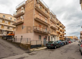 Edificio all\'aperto - Appartamento Via Fratelli lo schiavo
 
63, Santa Teresa di Riva - foto 14