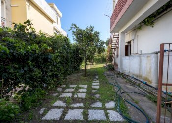 Giardino - Villa Via Alcide de Gasperi
 
21, Sant'Agata Li Battiati - foto 11