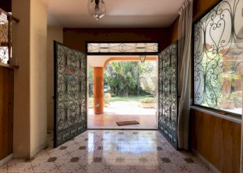 Ricezione / Lobby - Villa Via Alcide de Gasperi
 
21, Sant'Agata Li Battiati - foto 15