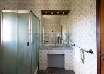 Bagno - Villa Via Alcide de Gasperi
 
21, Sant'Agata Li Battiati - foto 34