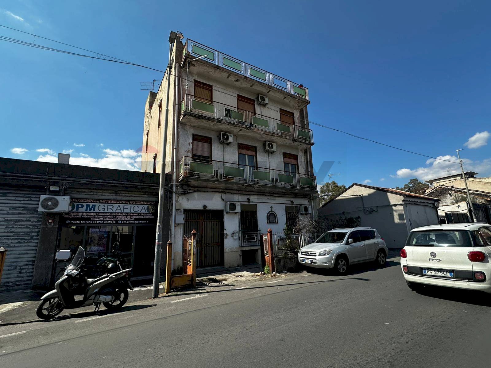 Edificio all\'aperto - Four-room apartment Via Palermo
 
727, Catania - photo 1