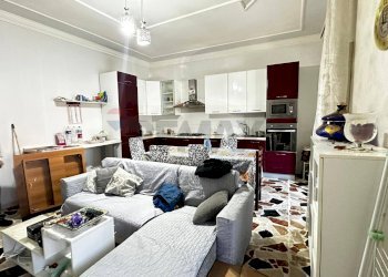 Soggiorno - Four-room apartment Via Palermo
 
727, Catania - photo 3