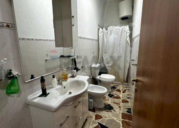 Bagno - Four-room apartment Via Palermo
 
727, Catania - photo 10