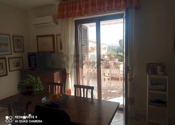 Sala da pranzo - Trilocale via francavilla
 
331, Taormina - foto 4