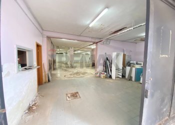 Parcheggio - Magazzino Via Salvatore Aldisio
 
., Catania - foto 10