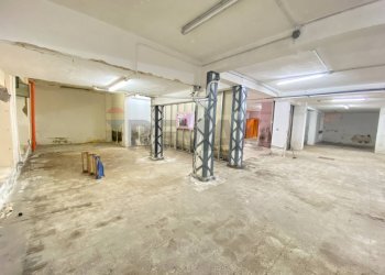 Parcheggio - Magazzino Via Salvatore Aldisio
 
., Catania - foto 19