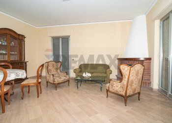 Sala da pranzo - Casa indipendente via Etnea
 
208, Mascali - foto 28