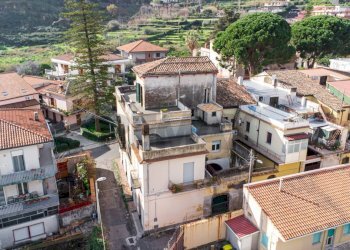 Edificio all\'aperto - Casa indipendente via Etnea
 
208, Mascali - foto 44