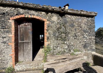 Casa all\'aperto - Terreno agricolo via linguaglossa
 
37, Sant'Alfio - foto 28