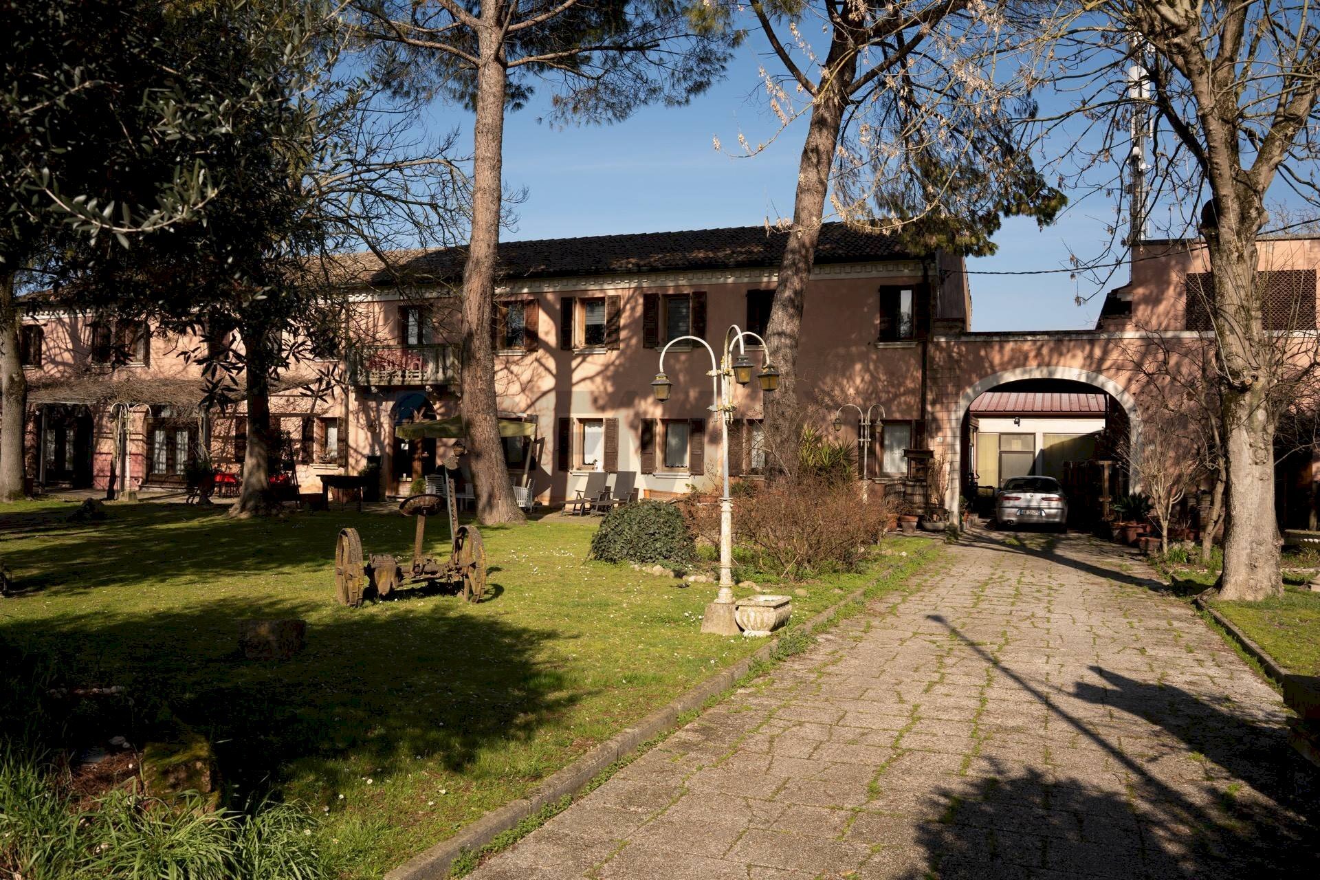 Casa all\'aperto - Locale Commerciale Ceregnano - foto 2