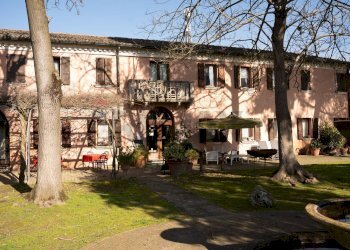 Casa all\'aperto - Locale Commerciale Ceregnano - foto 1