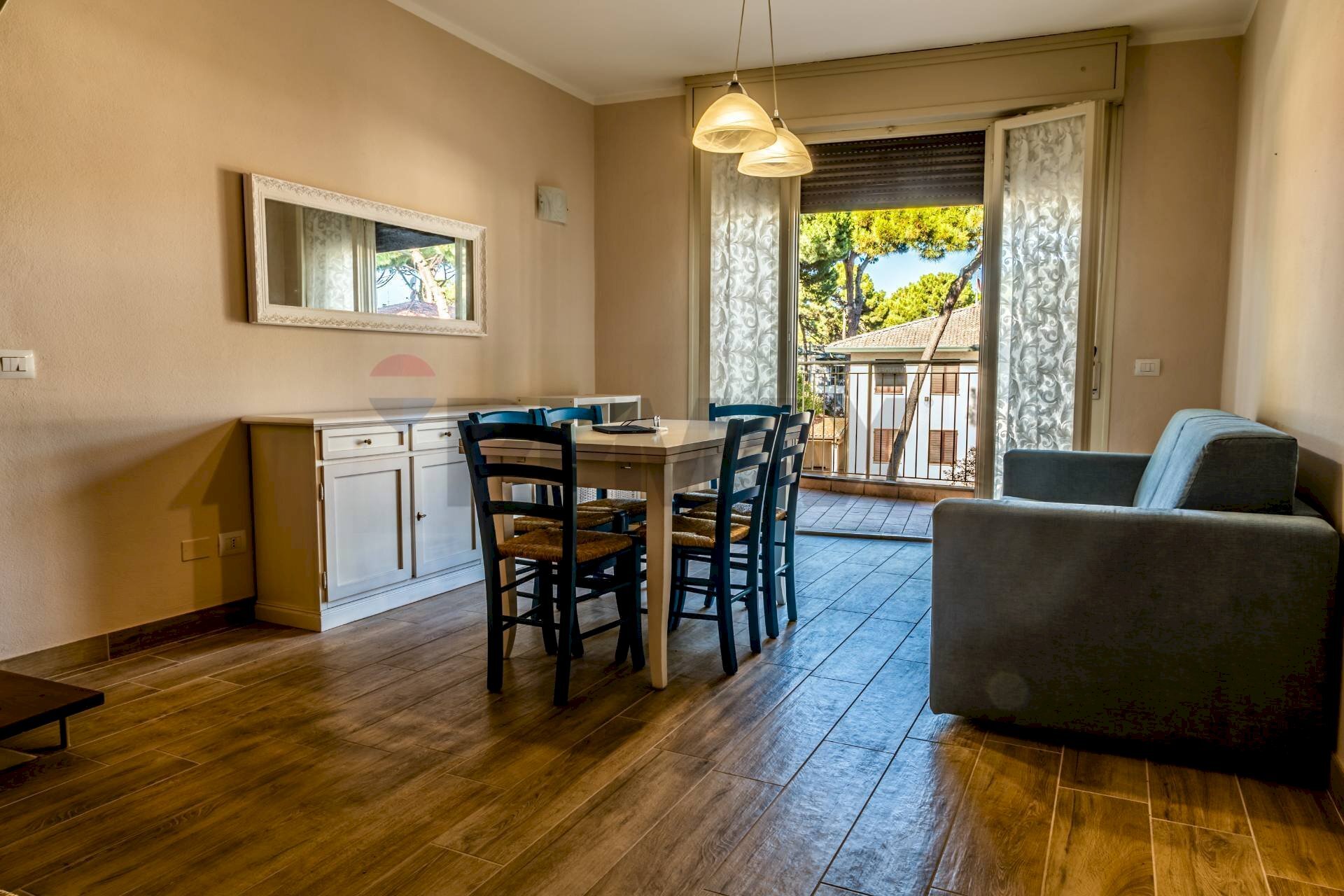 Sala da pranzo - Quadrilocale Viale Leonardo da Vinci
 
114, Comacchio - foto 1