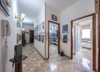 Hall / corridoio - Trilocale Via Ippolito Severi
 
17, Ferrara - foto 6