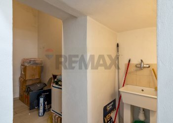 Non correlato - Locale Commerciale Via G. Garibaldi
 
82, Palazzolo Acreide - foto 6