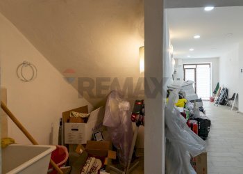 Camera / camera da letto - Locale Commerciale Via G. Garibaldi
 
82, Palazzolo Acreide - foto 7