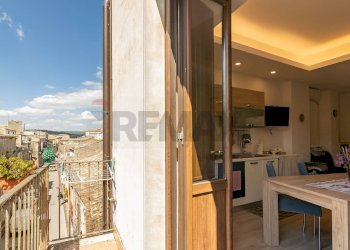 Balcone - Bilocale Via G. Garibaldi
 
80, Palazzolo Acreide - foto 19