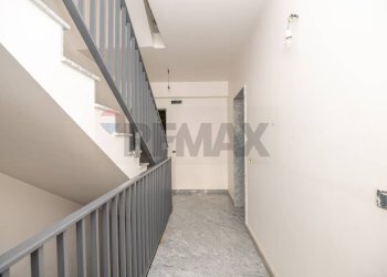 Hall / corridoio - Casa indipendente Pachino - foto 31