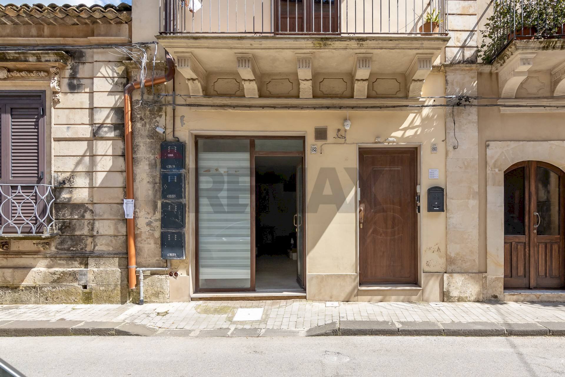 Edificio all\'aperto - Bilocale Via G. Garibaldi
 
80, Palazzolo Acreide - foto 3