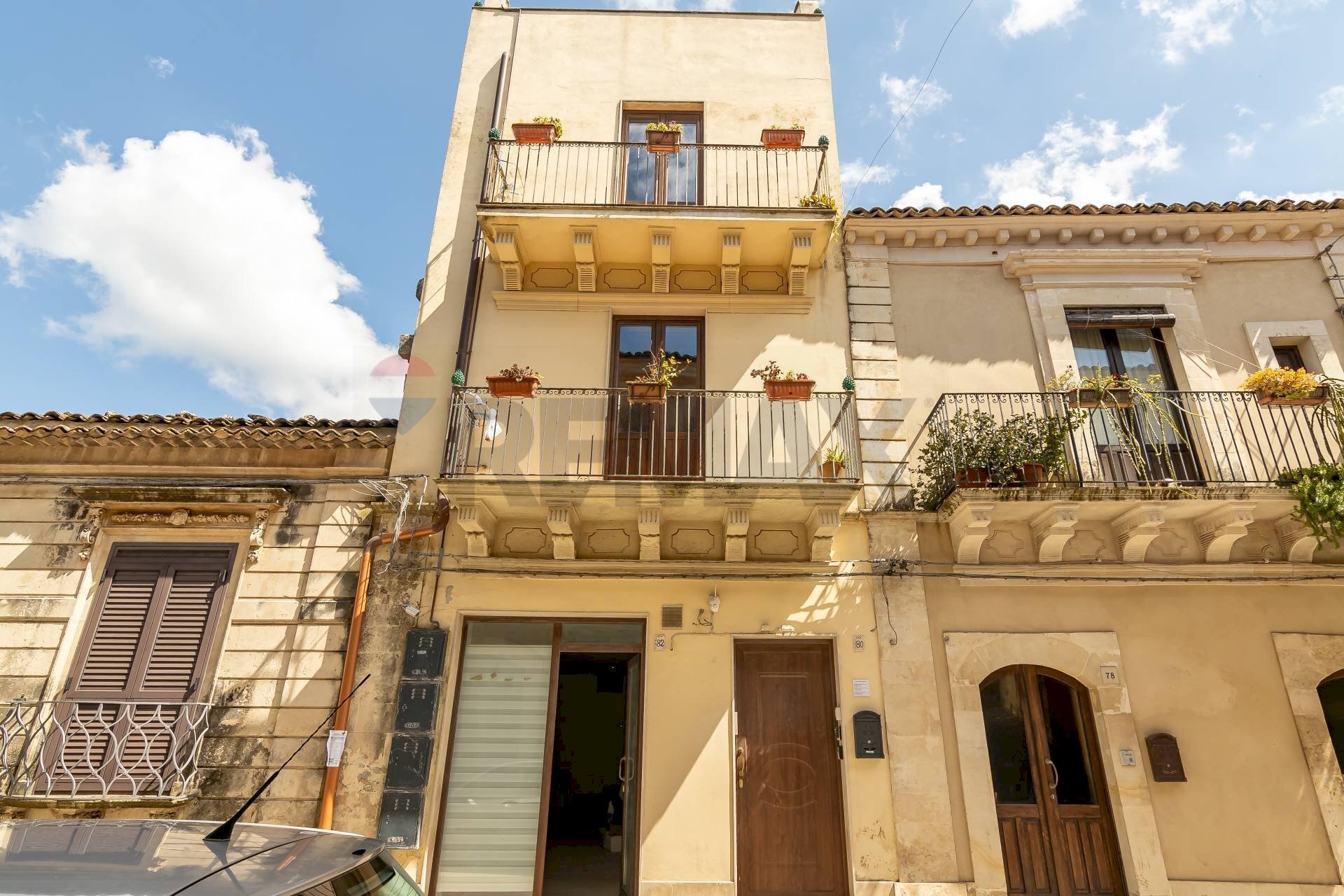 Edificio all\'aperto - Bilocale Via G. Garibaldi
80, Palazzolo Acreide - foto 3