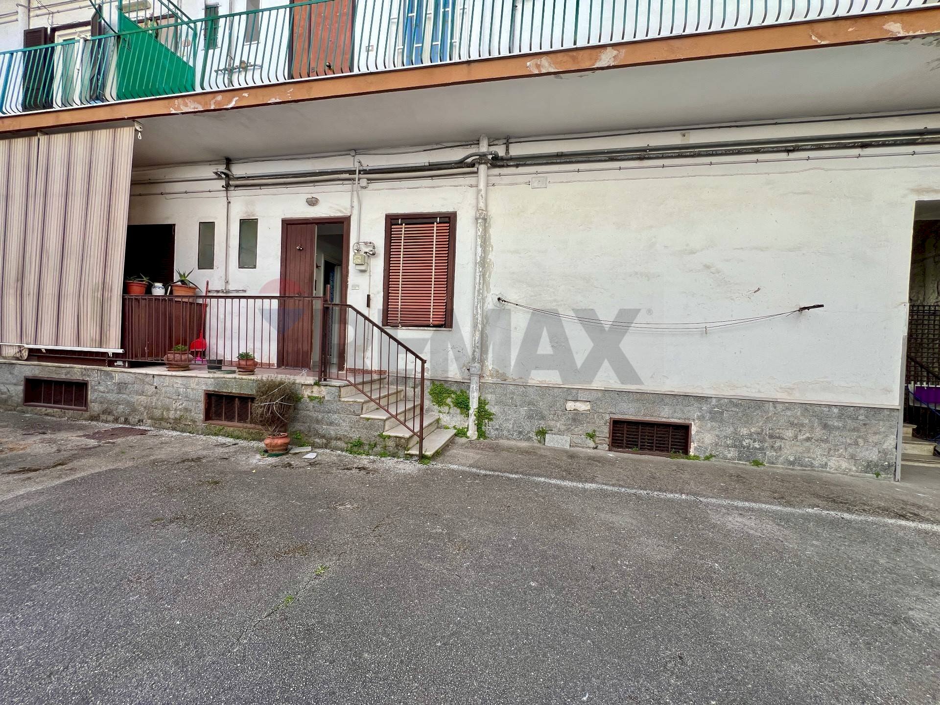 Edificio all\'aperto - Bilocale Via Giovanni Antonio Campano
 
198, Napoli - foto 1