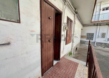 Balcone - Bilocale Via Giovanni Antonio Campano
 
198, Napoli - foto 16
