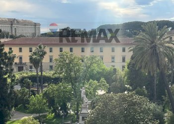 Edificio all\'aperto - Attico Piazza Vanvitelli
 
26, Caserta - foto 1