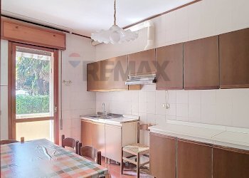 Cucina - Appartamento Via Gioacchino Rossini
 
14, Cartura - foto 7