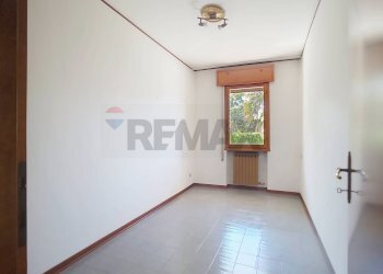 Stanza vuota - Appartamento Via Gioacchino Rossini
 
14, Cartura - foto 13