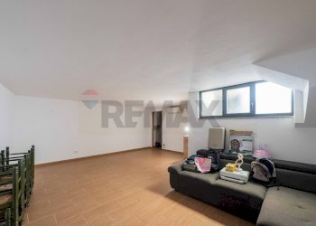 Soggiorno - Three-room apartment VIA GALILEO GALILEI
6A, Azzano San Paolo - photo 16